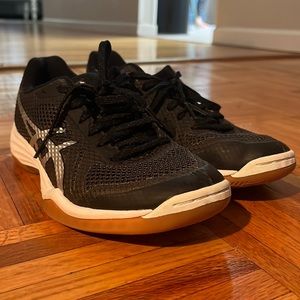 Barely worn volleyball/court shoe